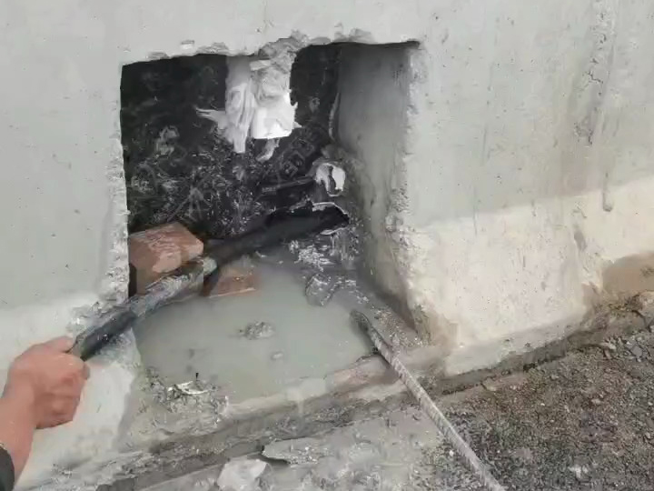 高架橋護欄管疏通